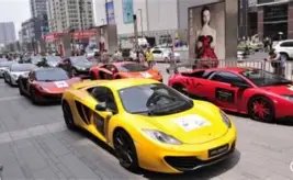 郭富城与方,媛手牵手共,度赛马盛宴,星力捕鱼平台,星力十代捕鱼游戏,正版星力捕鱼,星力捕鱼app